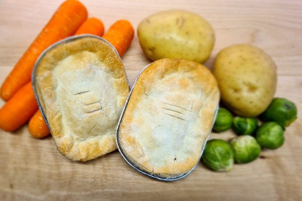 Individual chicken and ham pie